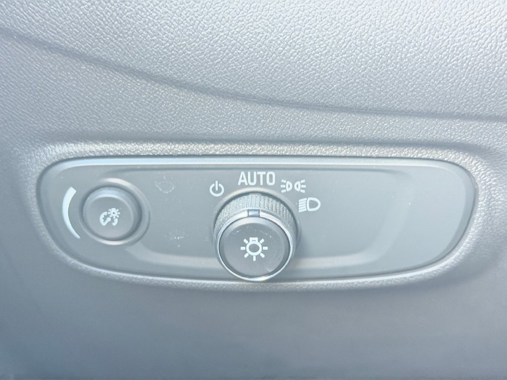 2024 Chevrolet Equinox LT - Photo 20
