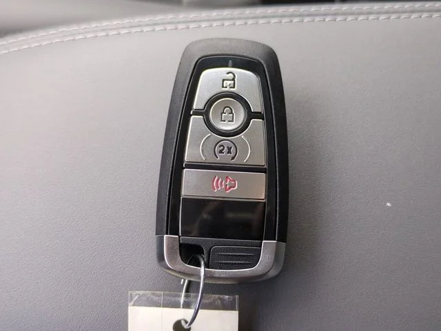 New 2026 Azure Gray Metallic Tri-Coat Ford Badlands® image 28