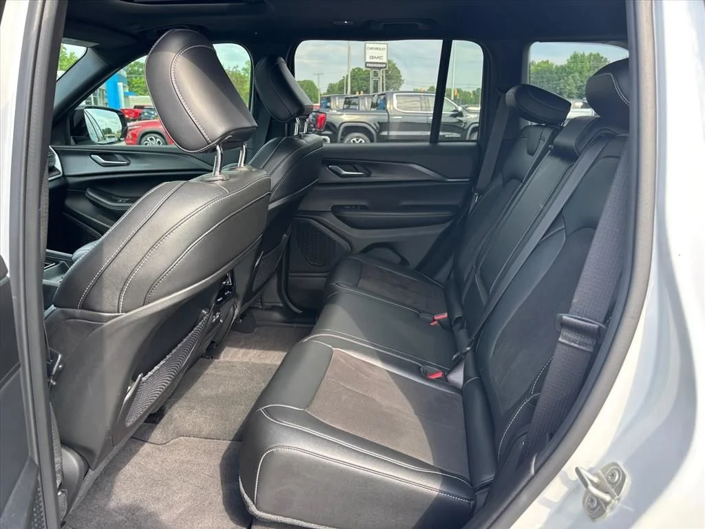 Used 2023 White Jeep Altitude X image 13