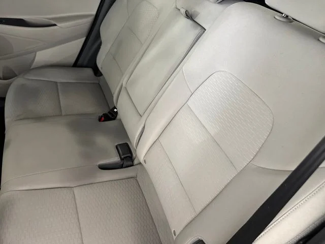 Used 2019 Silver Hyundai SE image 24