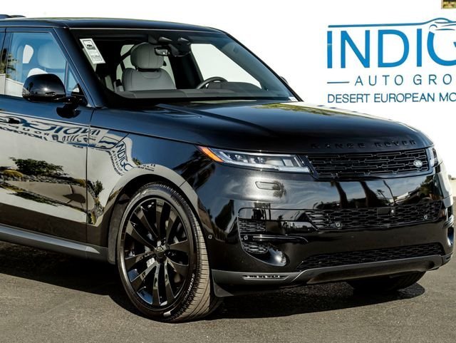 New 2026 Santorini Black LAND ROVER SE image 5