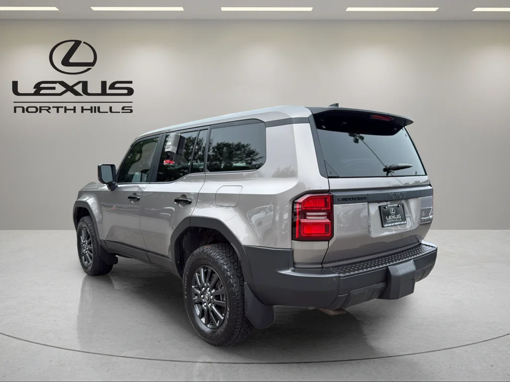 Used 2025  Toyota 1958 image 8