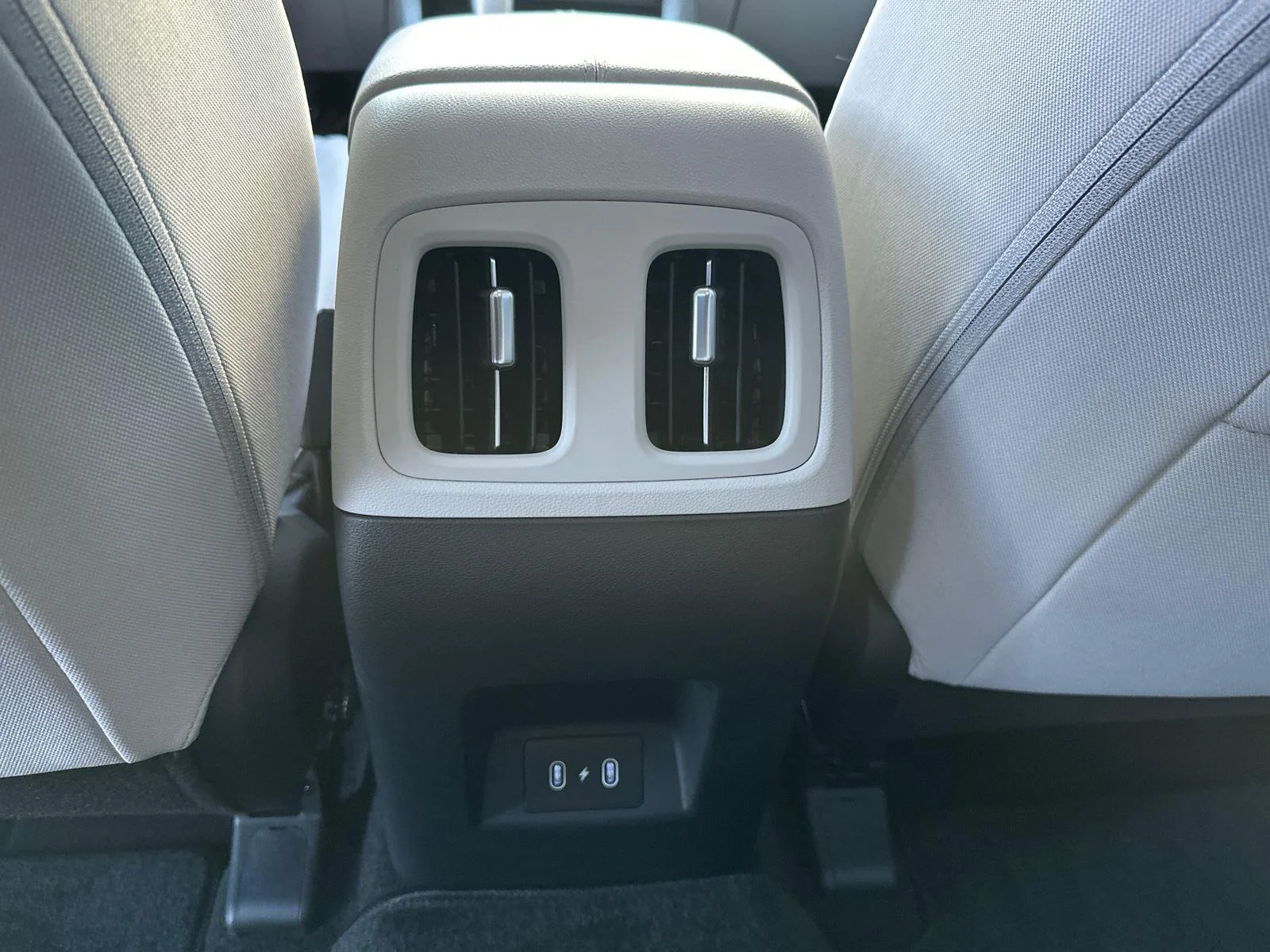 New 2025 Phantom Black Hyundai SEL image 30