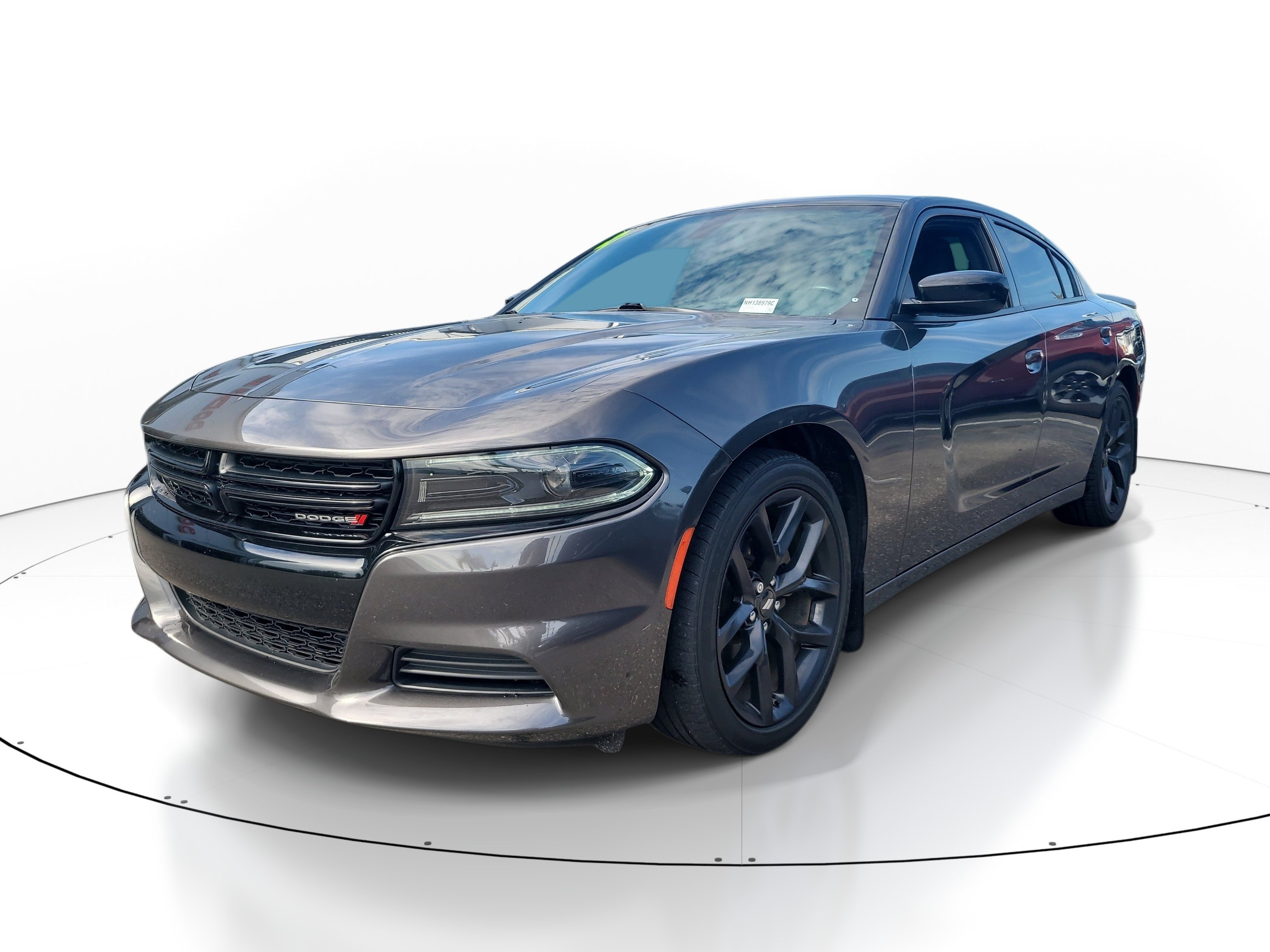 Used 2022 Granite Pearlcoat Dodge SXT image 3