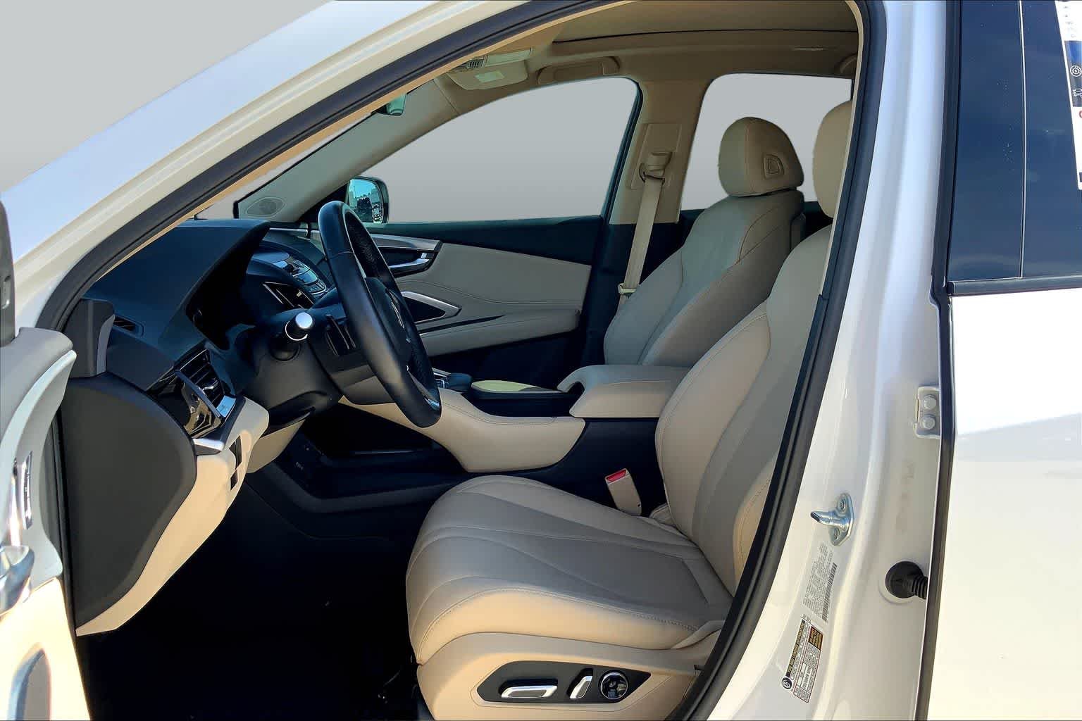 Used 2024 Platinum White Pearl Acura  image 12