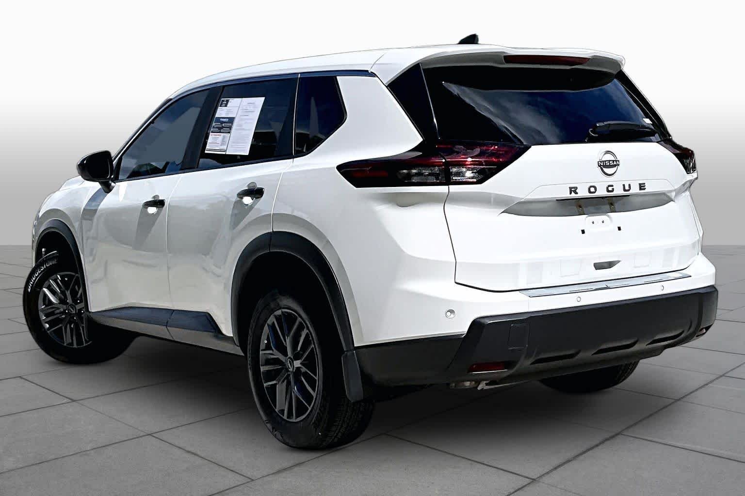 Used 2024 Glacier White Nissan S image 12