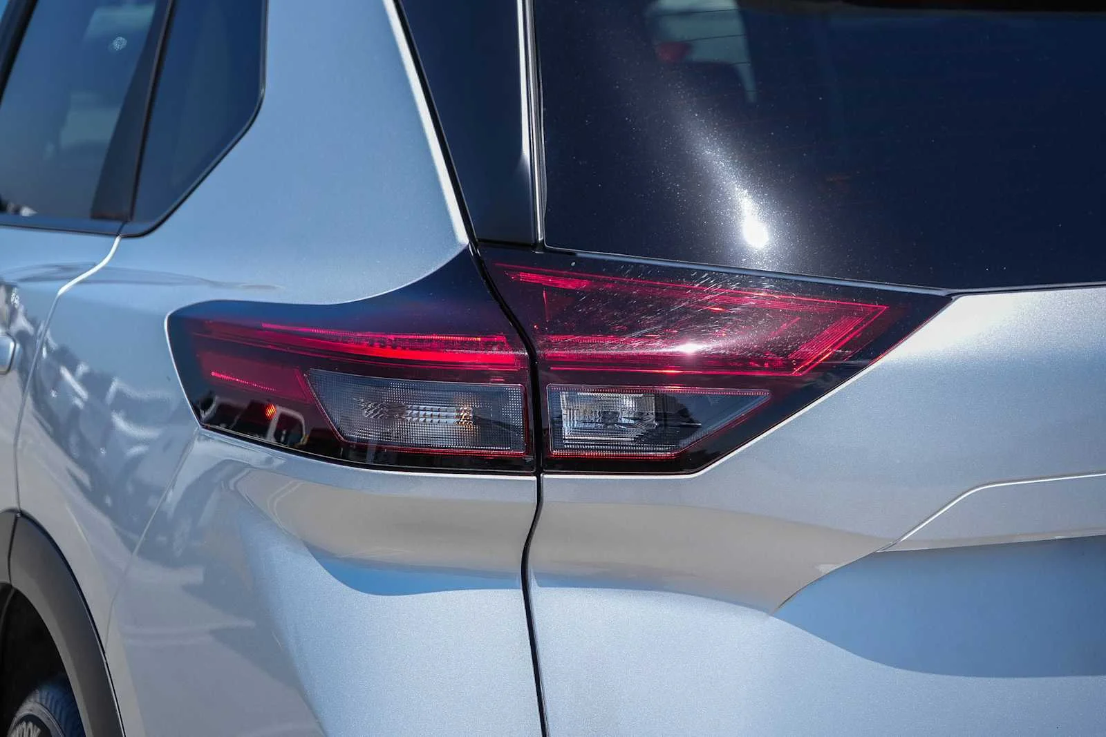 Used 2025 Brilliant Silver Metallic Nissan SV image 9