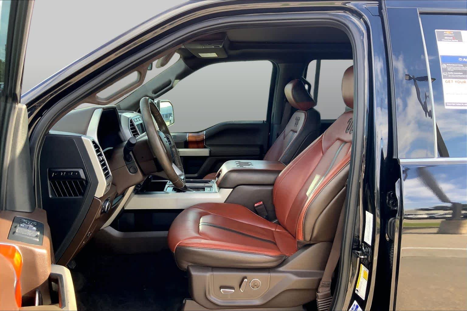 Used 2019 Agate Black Metallic Ford King Ranch image 8