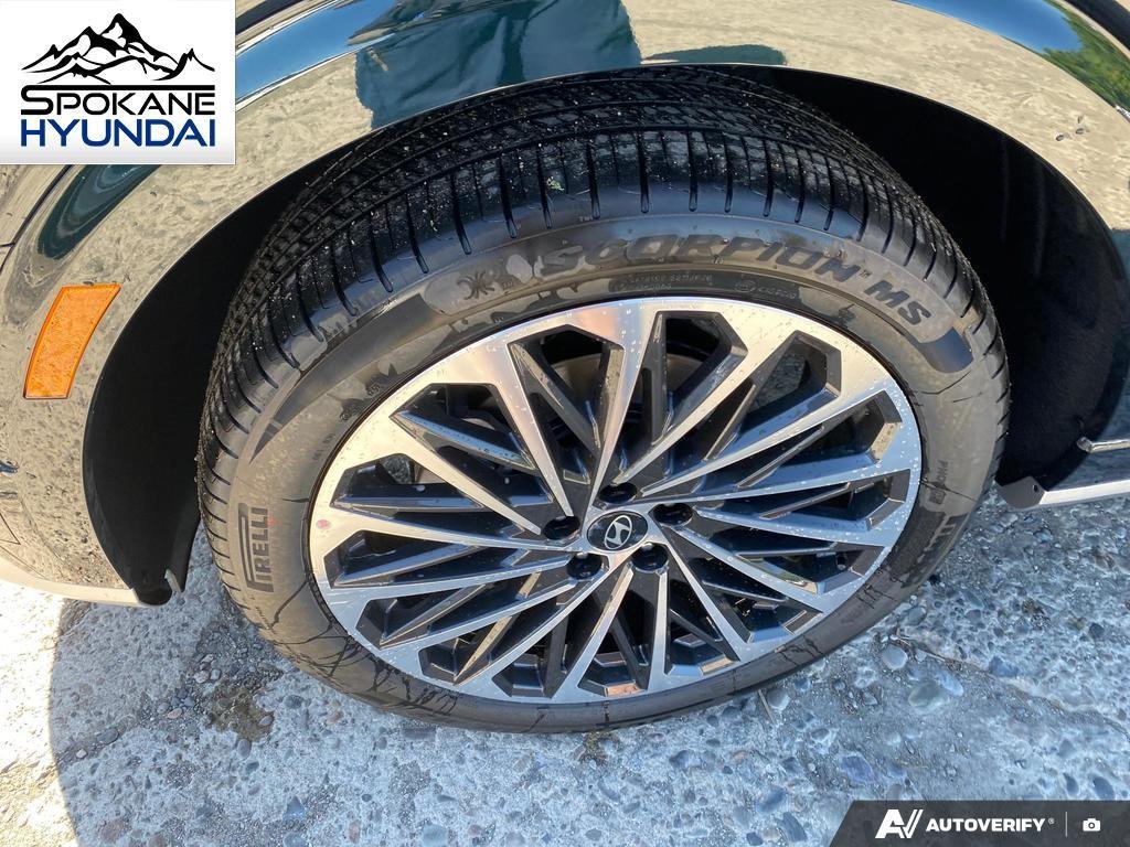 New 2026 ROBUST EMERALD HYUNDAI CALLIGRAPHY image 9