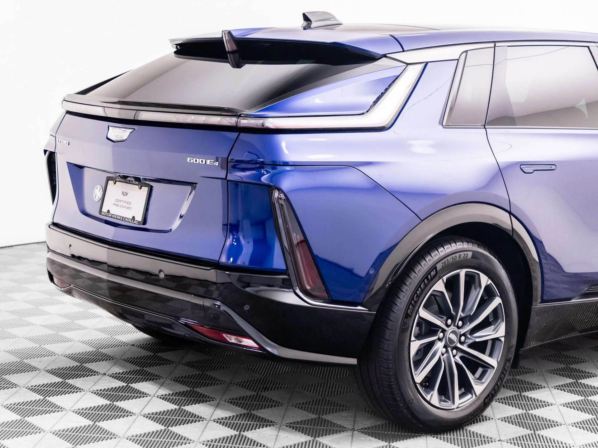Used 2024 Blue Cadillac Sport 2 image 38