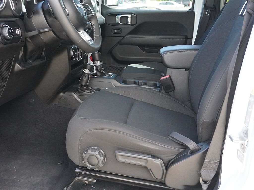Used 2023 White Jeep Overland image 20