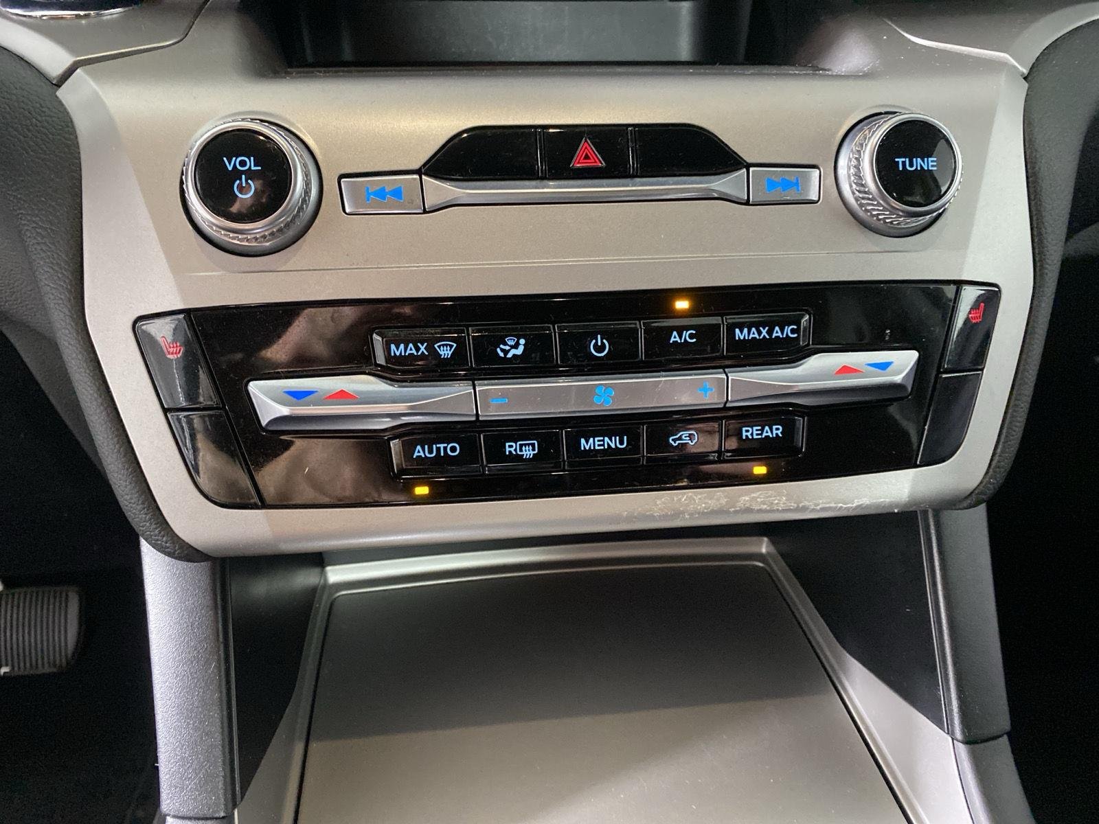 Used 2022 Agate Black Ford XLT image 22