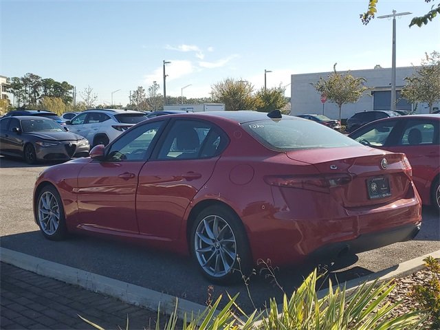2023 Alfa Romeo Giulia Ti photo 3