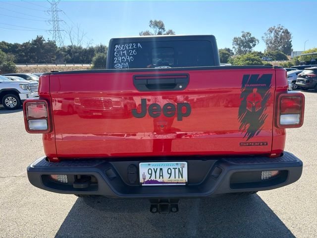 Used 2020  Jeep Sport S image 4