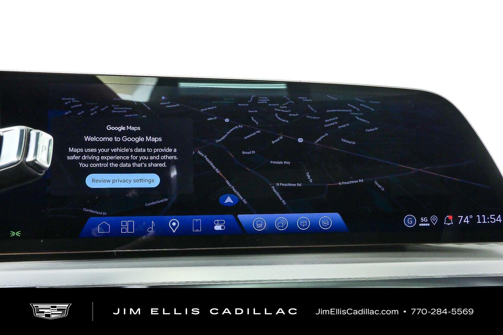 New 2027 Vibrant White Tricoat Cadillac Sport image 14