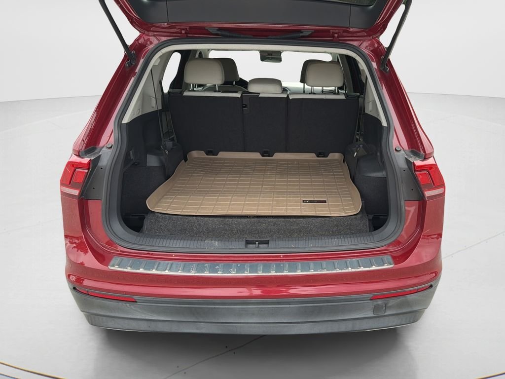 Used 2019 Red Volkswagen 2.0T SE image 10