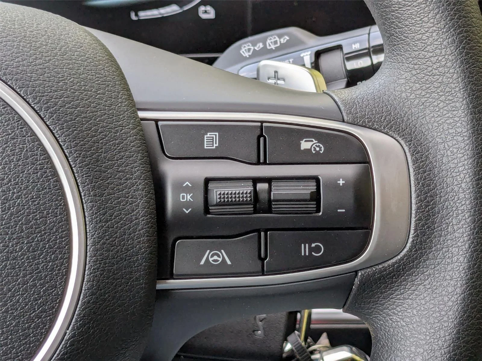 2025 Kia Sportage LX Hybrid - Photo 19