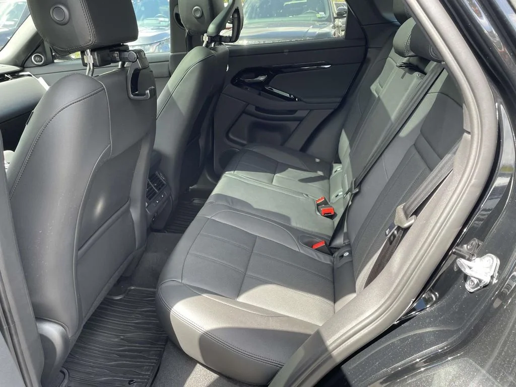 New 2026 Santorini Black Land Rover S image 17