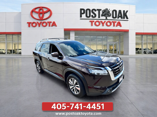 2022 Nissan Pathfinder SL 4WD's photo