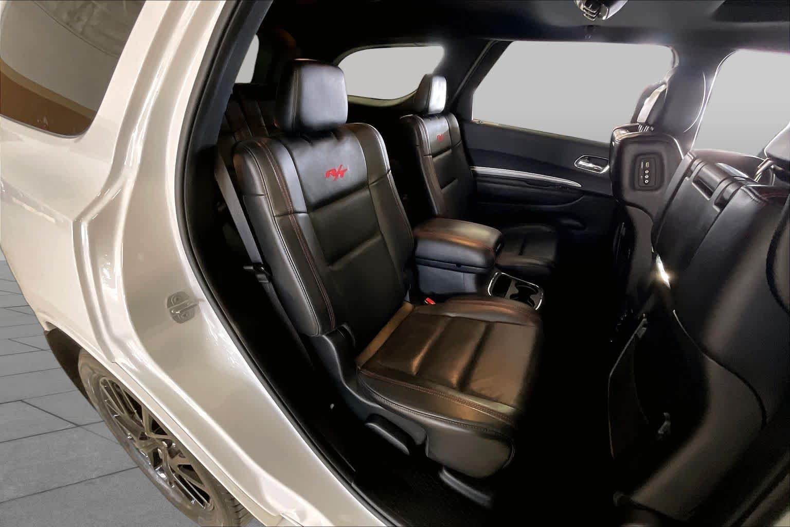 Used 2014 Bright White Clearcoat Dodge R/T image 18