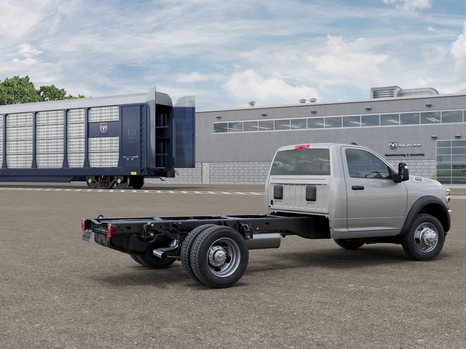 New 2026 Silver-Zynith Exterior Paint RAM TRADESMAN image 2