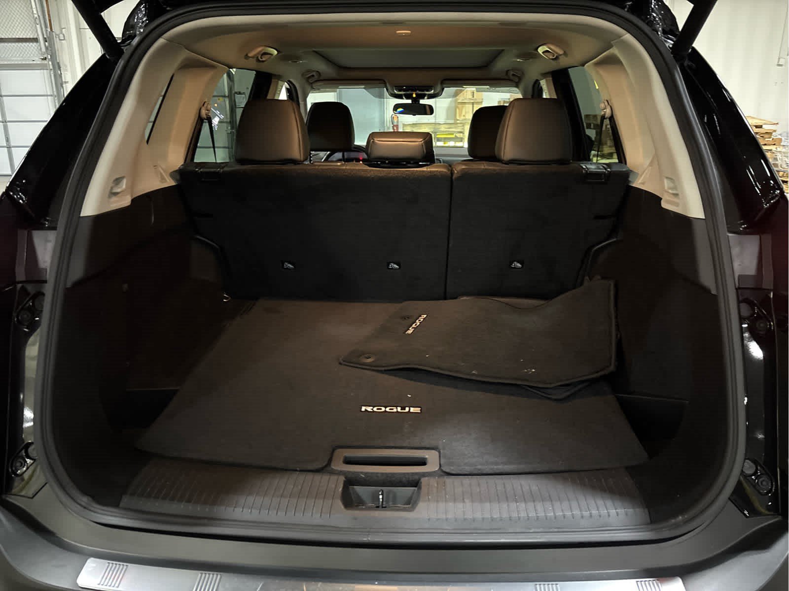 Used 2023 Super Black Nissan SV image 7