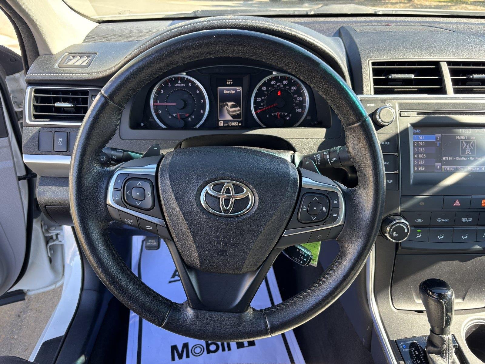 Used 2017 Blizzard Pearl Toyota SE image 15