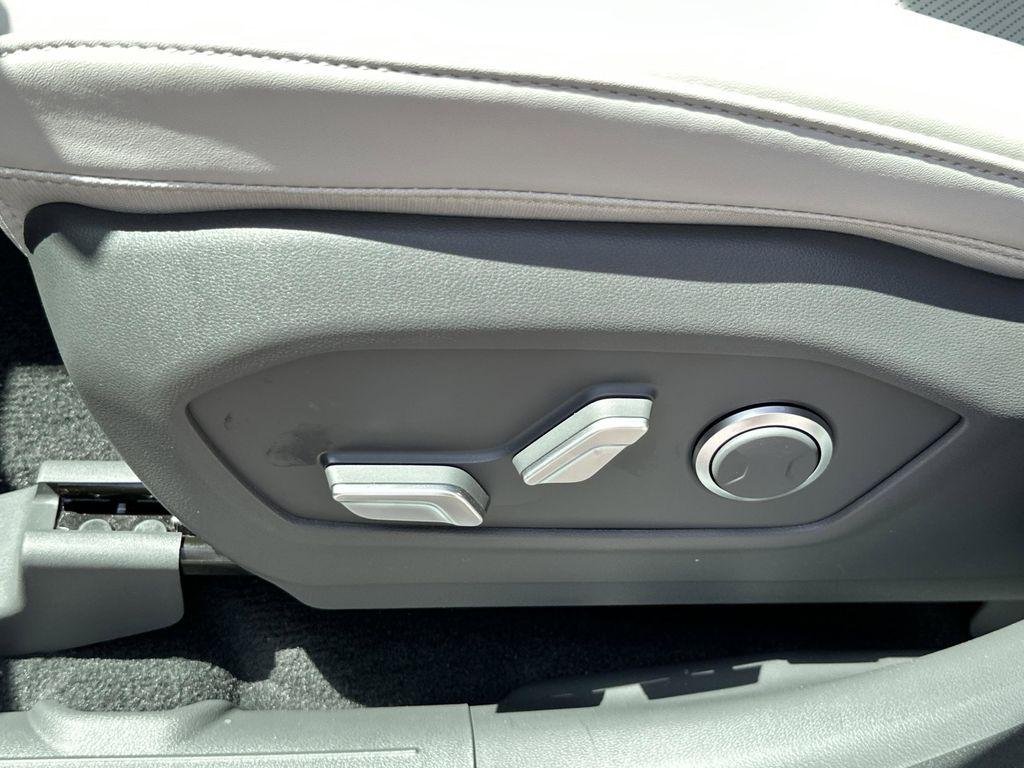 New 2026 Shimmering Silver Pearl Hyundai SEL FWD image 10