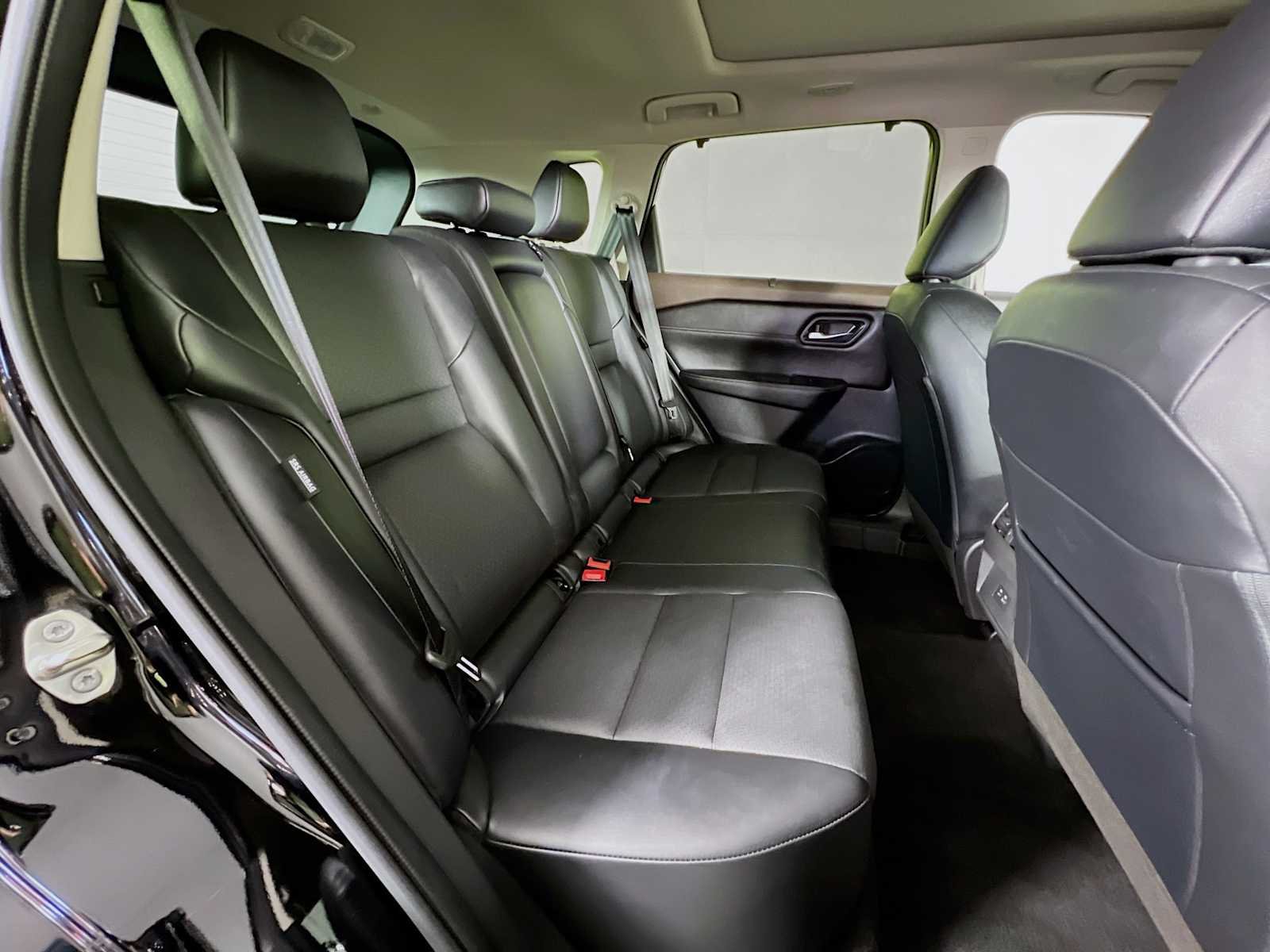 Used 2023 Super Black Nissan SV image 28