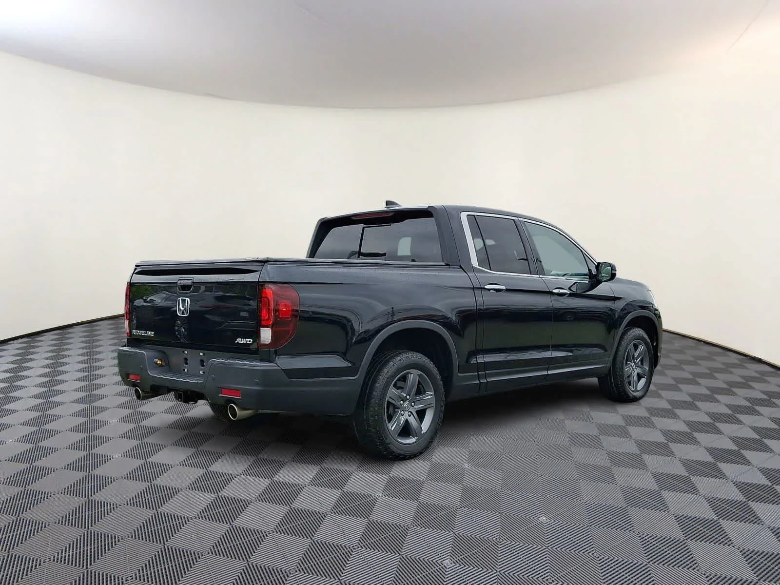 Used 2023 Crystal Black Pearl Honda RTL-E image 5