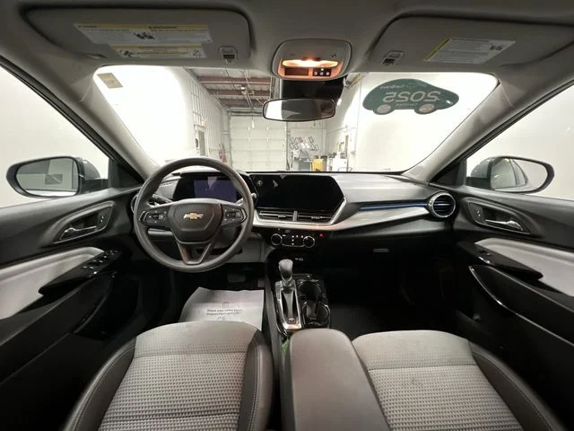 Used 2025 Gray Chevrolet LT image 20