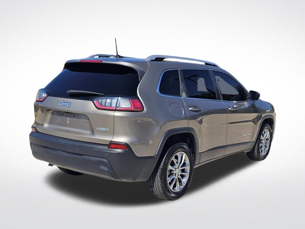 Used 2021 Beige Jeep Latitude Plus image 17