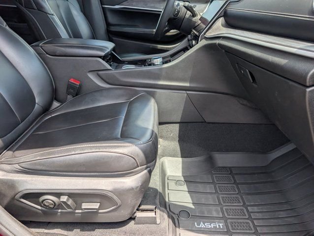 Used 2023 Red Jeep Limited image 28