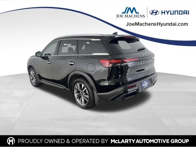 Used 2025 Black INFINITI LUXE image 7
