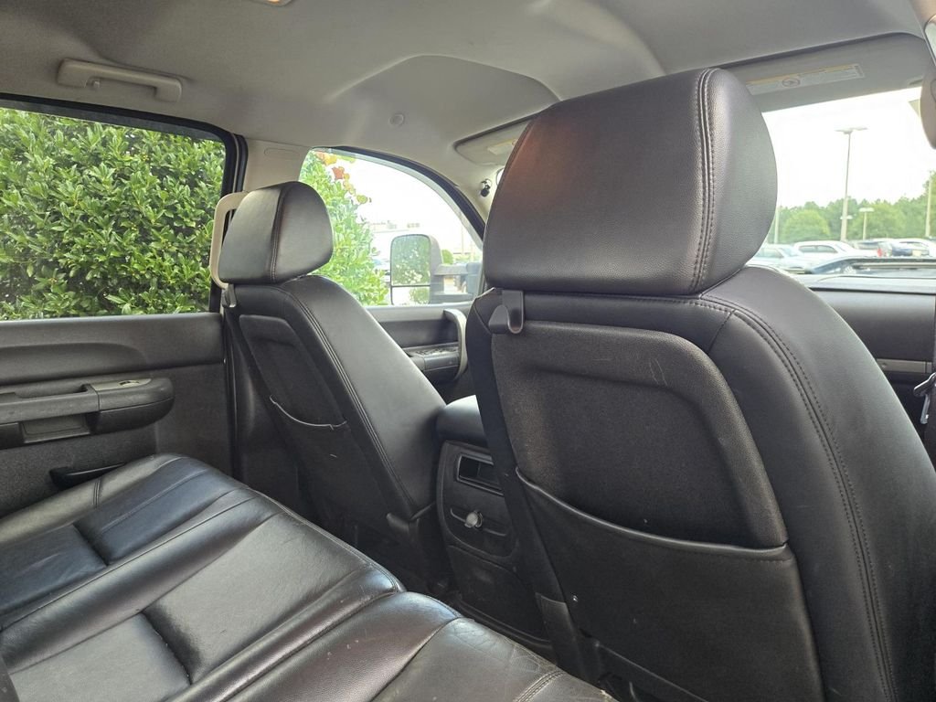 Used 2008 Silver Chevrolet LT image 7