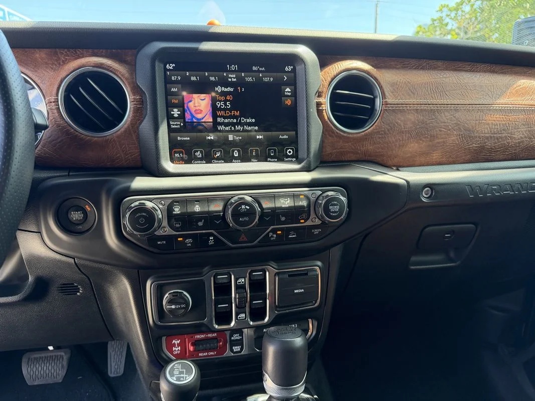 Used 2022  Jeep Rubicon 392 4x4 image 14