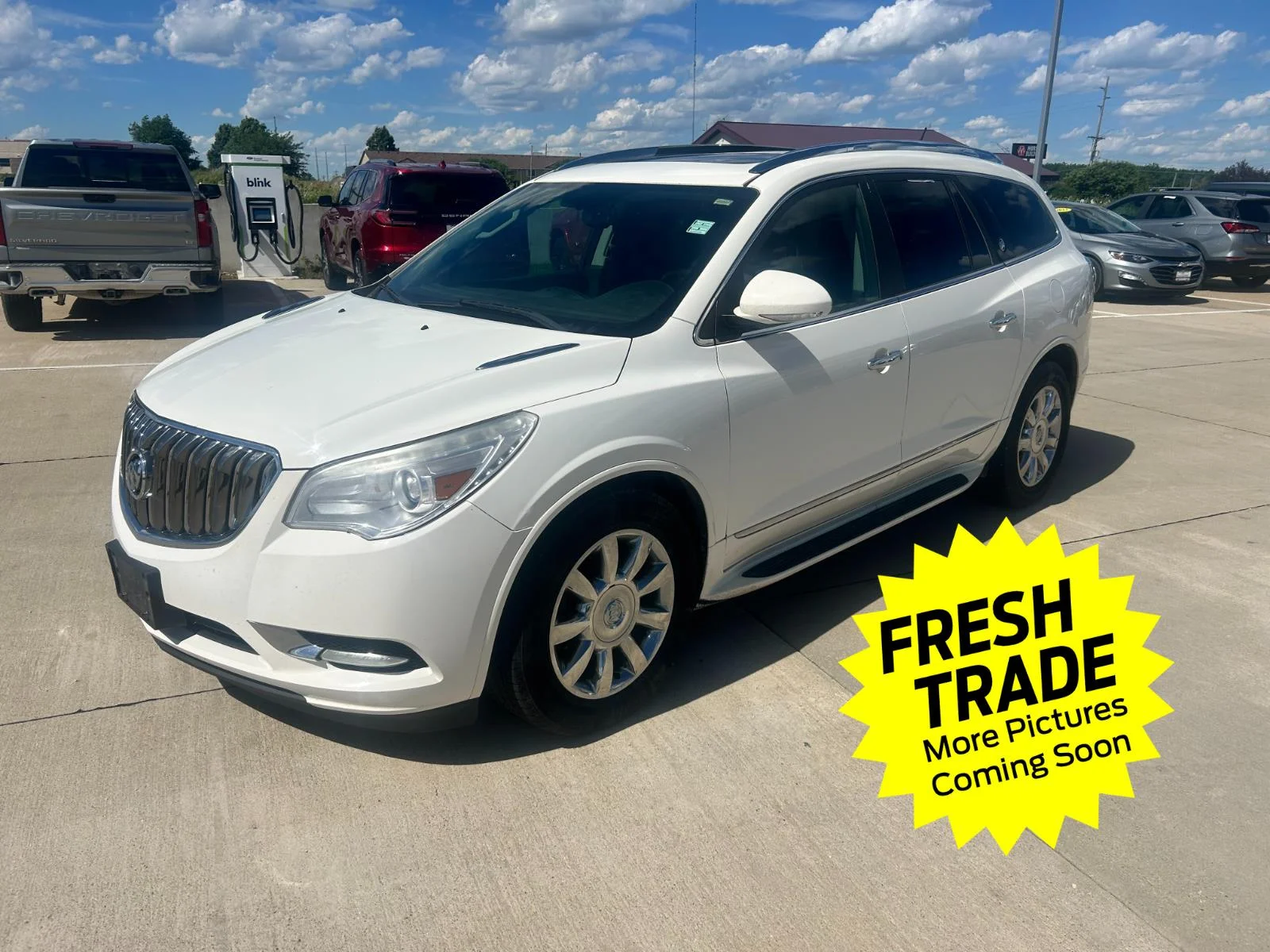 Used 2014  BUICK  image 1