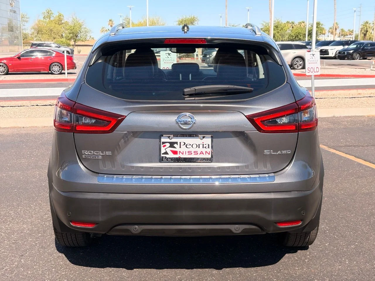 Used 2022 Gun Metallic Nissan SL image 4