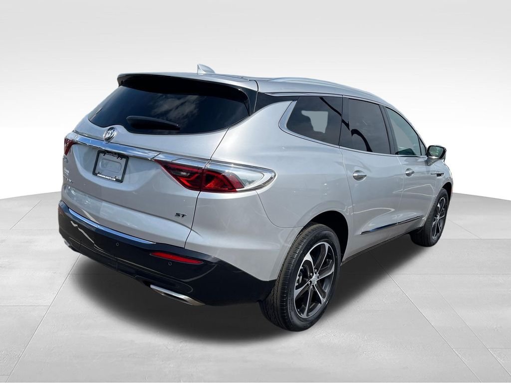 Used 2022 Silver Buick Essence image 5