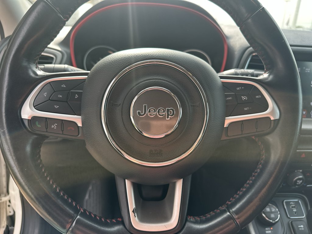 Used 2020 White Clearcoat Jeep Trailhawk image 16