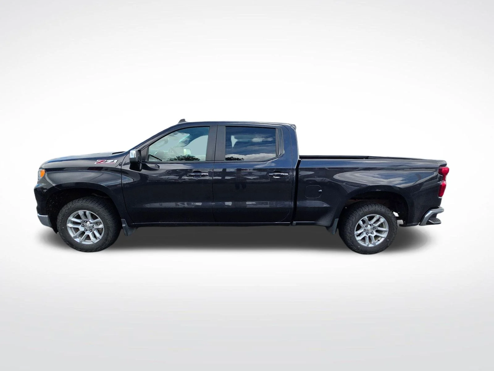 Used 2022 Dark Ash Metallic Chevrolet LT image 8