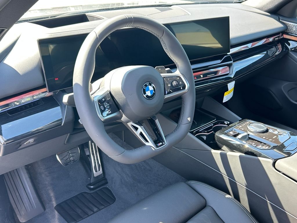 New 2027 Black Sapphire Metallic BMW 540i xDrive image 13