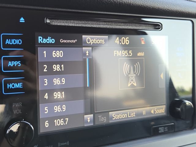 Used 2017 Red Toyota XLE image 19