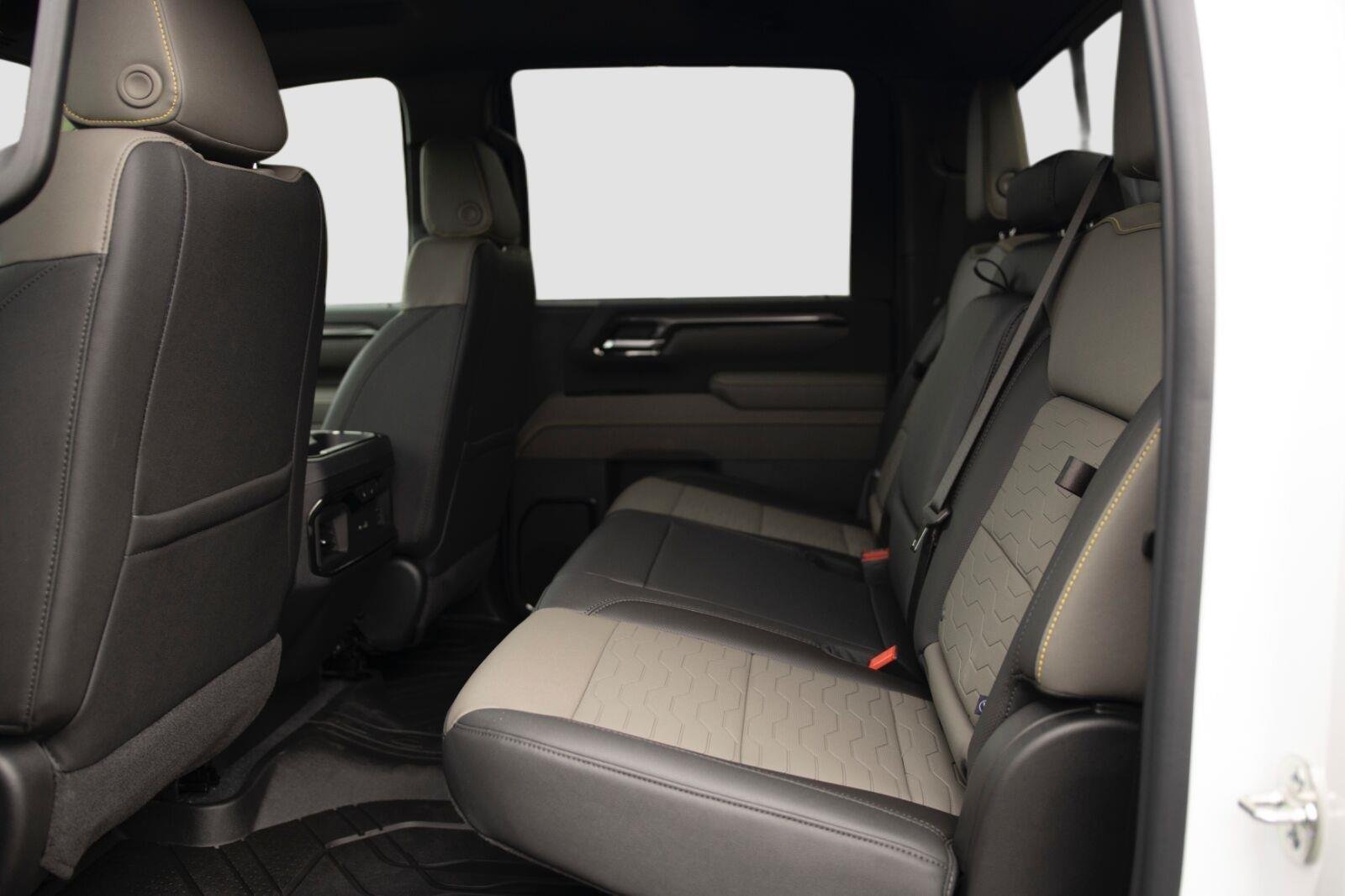 2026 Chevrolet Silverado 2500 HD ZR2 - Photo 24