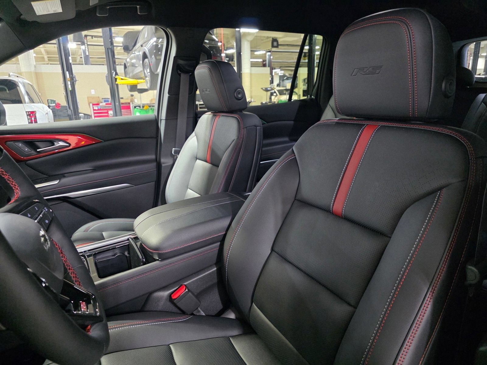 2026 Chevrolet Traverse RS - Photo 25