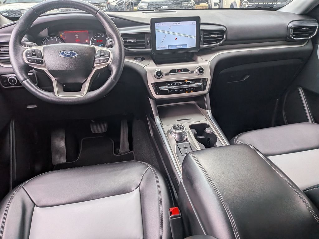 Used 2023 Black Metallic Ford XLT image 28
