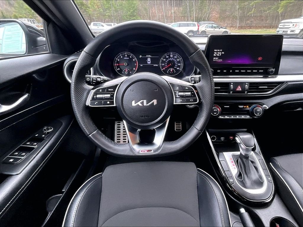 Used 2023 Gravity Gray Kia GT-Line image 17