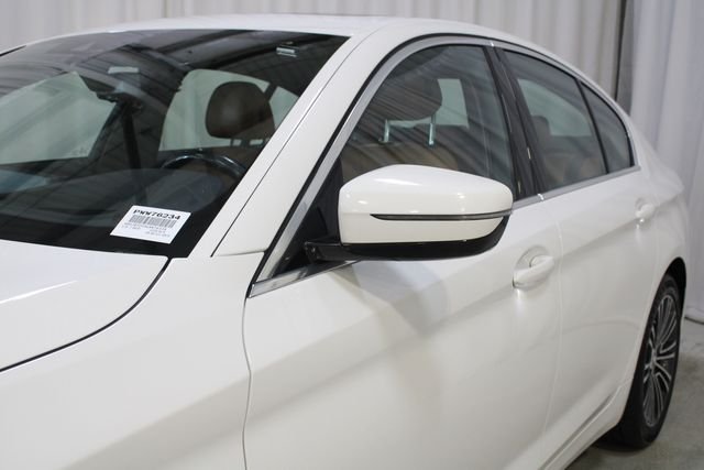 Used 2020 White BMW 530i xDrive image 35