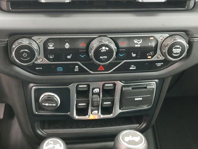 Used 2024 White Jeep Sahara 4xe image 17