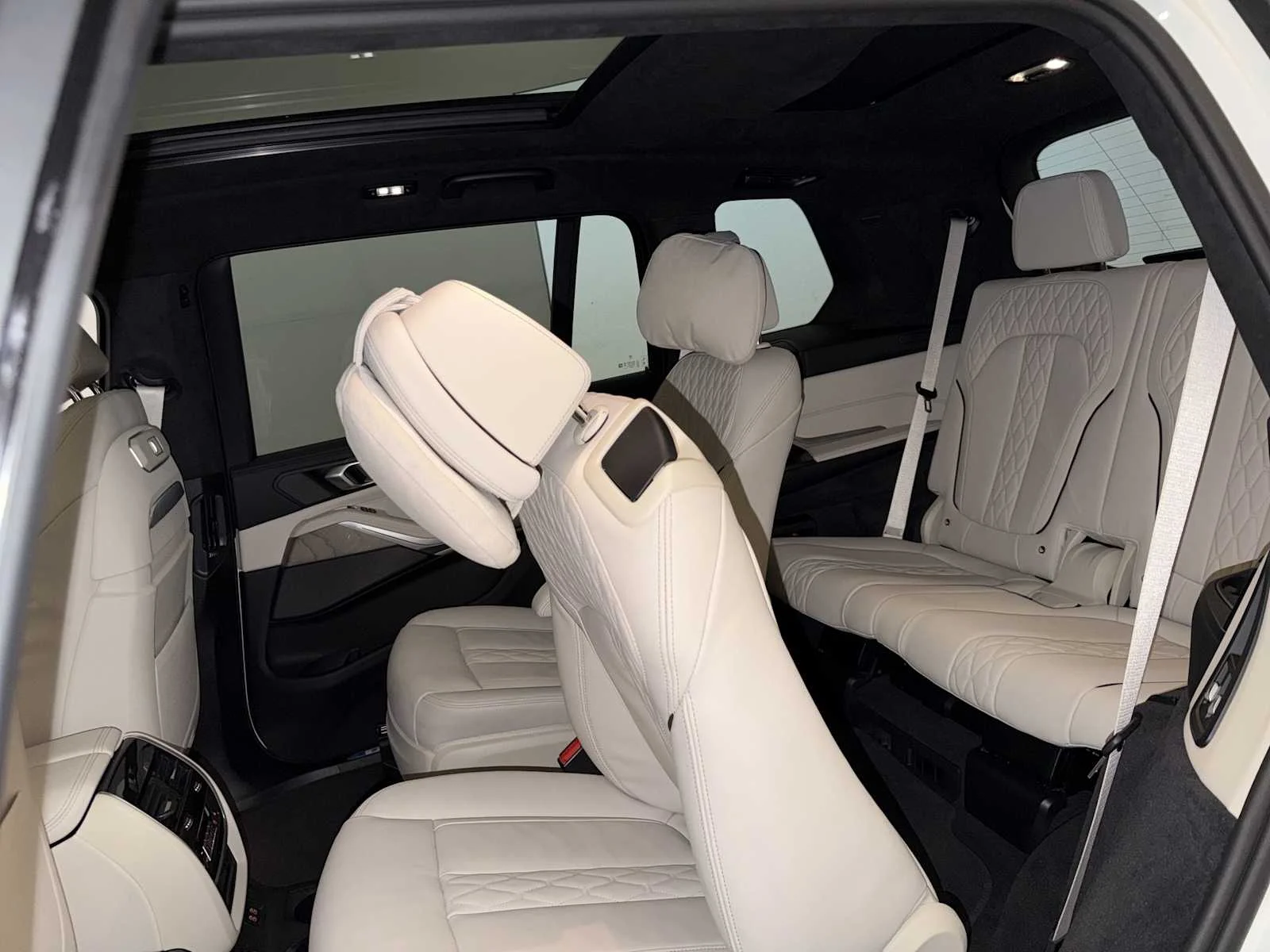 2026 BMW X7 40i - Photo 22